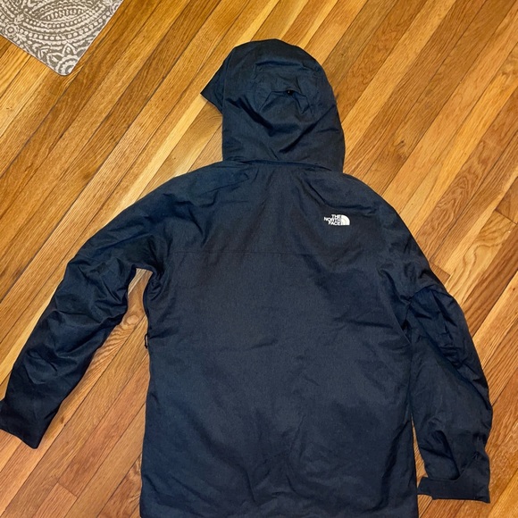 North Face Chakal Jacket - Picture 3 of 3